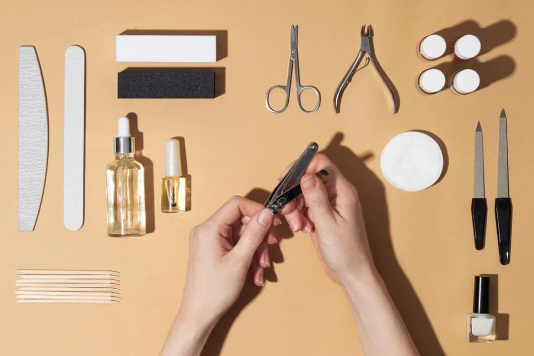 Jak używać przyrządów do manicure, aby uniknąć najczęstszych błędów Jak używać przyrządów do manicure, aby uniknąć najczęstszych błędów