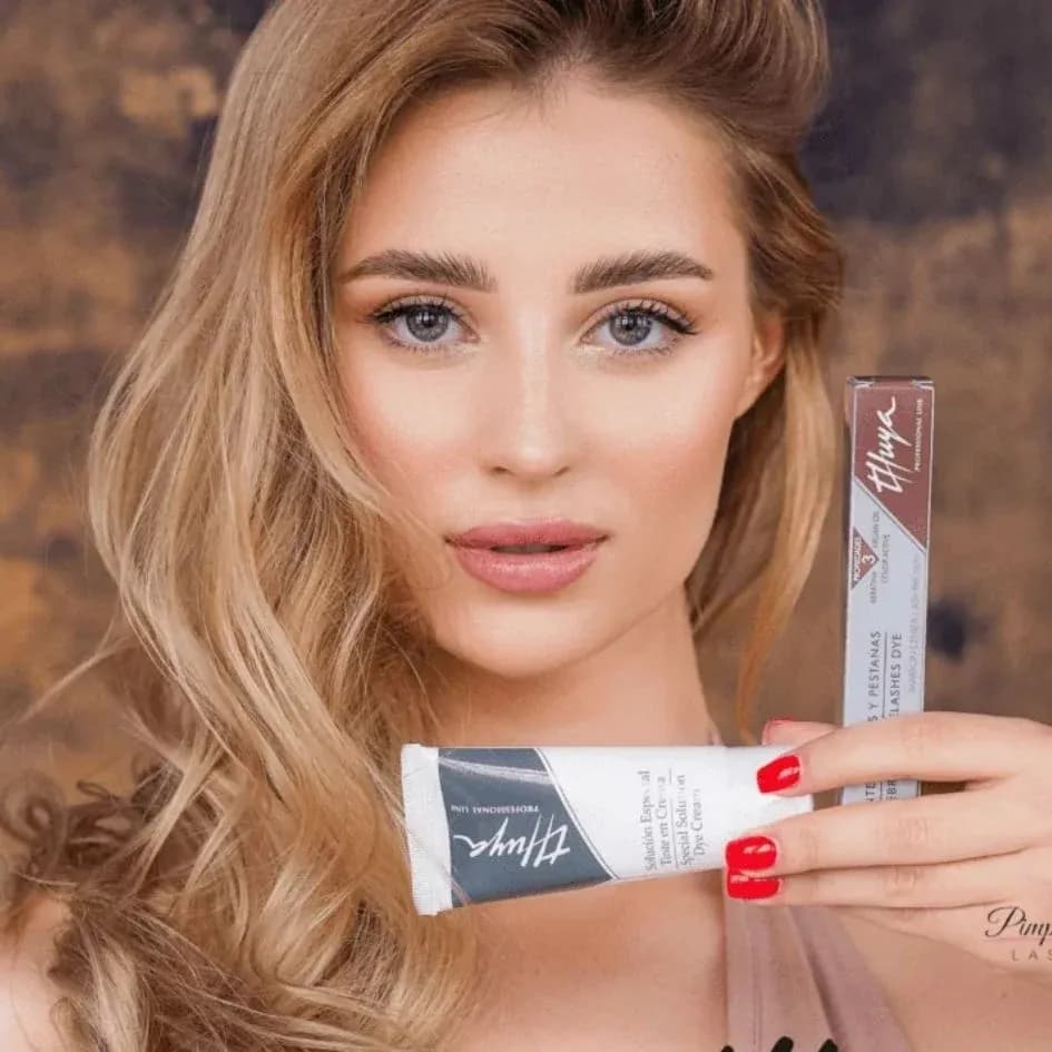 Farba do rzęs w domu: Jak wybrać i bezpiecznie użyć?